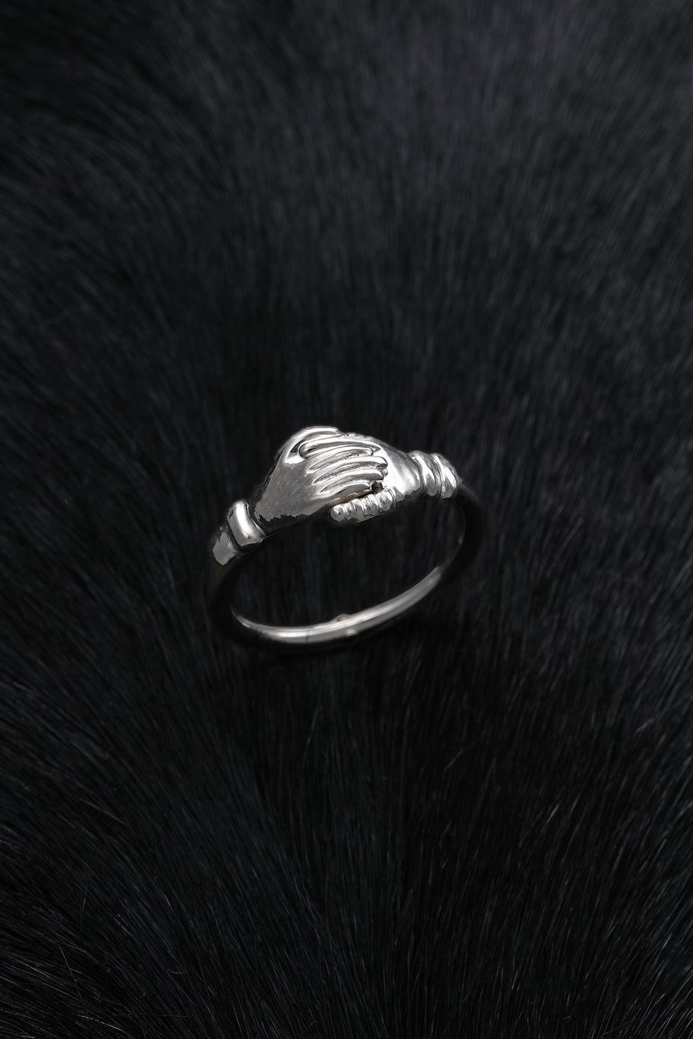 BS0002 Handshake Gimmel Ring