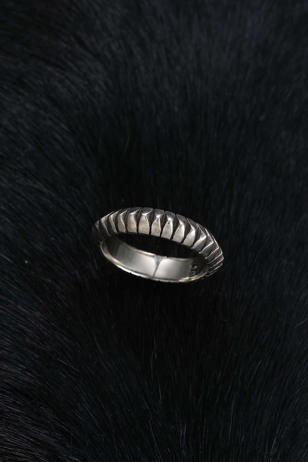 BS0003 Jagged Native Ring